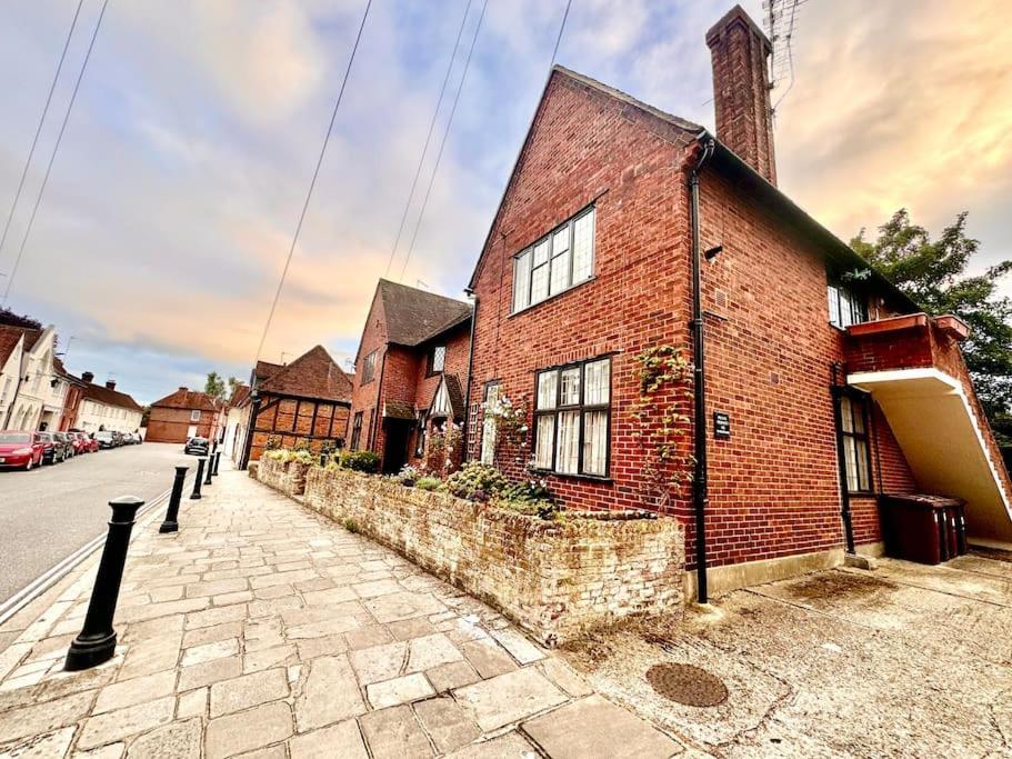 Central Chichester Sanctuary ภายนอก รูปภาพ